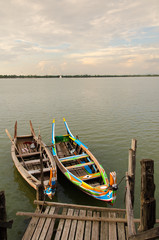 Fototapeta na wymiar Boats in Taung Tha Man Lake
