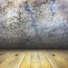 Old empty room with concrete wall