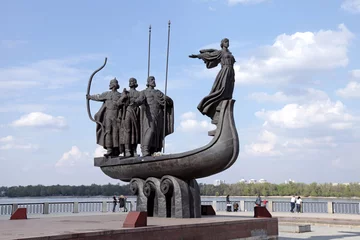 Deurstickers Monument voor legendarische oprichters van Kiev © Inna Felker