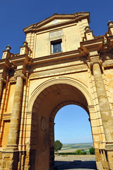 Fototapeta premium Puerta de Córdoba, murallas de Carmona, Sevilla, España