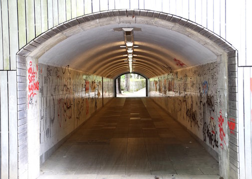 Graffiti tunnel