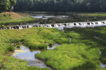 Fototapeta na wymiar Wasserfall in Kuldiga II