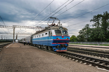 Electric locomotive CHS2K