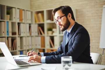Obraz premium Working with data