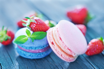strawberry macaroons