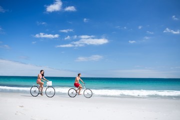 Fototapeta premium Happy couple going on a bike ride