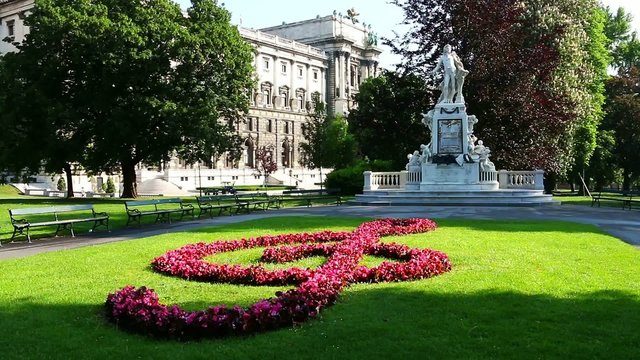 Mozart Denkmal Wien Burggarten