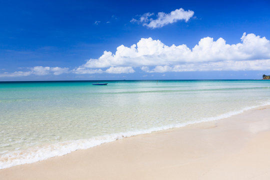 Long sand beach at tip of boreno
