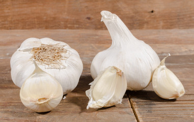 White garlic bulbs and cloves