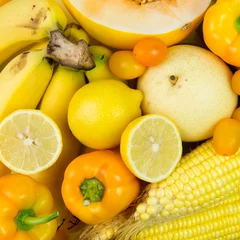 Kissenbezug Yellow vegetables and fruits © Kenishirotie