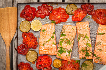 Salmon and fresh tomatoes