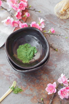 Matcha green tea .Preparation of powdered green tea