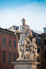 Fototapeta premium Statua Ferdinando I de' Medici, monumento, Pisa