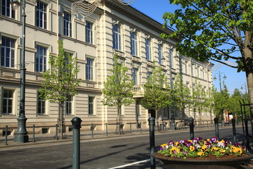 Building in the city center
