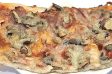 trancio di pizza farcita