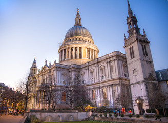Fototapeta na wymiar LONDON, UK - 18 AUGUST, 2014: St. Pauls cathedral