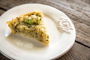 French open onion pie