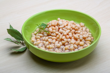 White canned beans