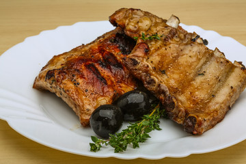 Roasted pork ribs