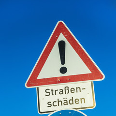 Sign Strassenschaeden (Road Damage)