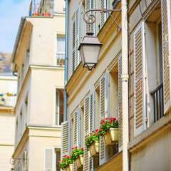 Fototapeta na wymiar Beautiful Parisian street
