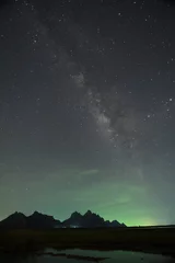 Keuken spatwand met foto nachtelijke hemelsterren met melkweg op bergachtergrond © nimon_t