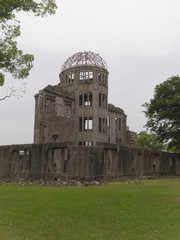 広島の原爆ドーム
