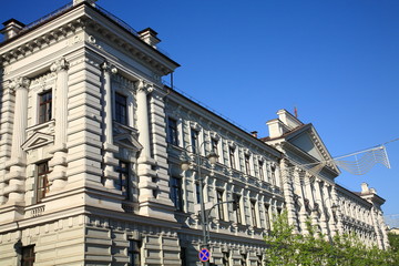 Building in the city center