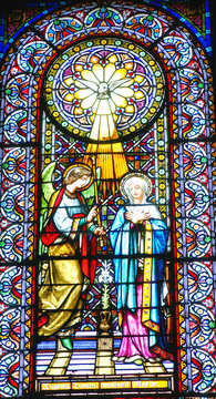Vitral de la bas&iacute;lica de la Abad&iacute;a de Montserrat, Barcelona