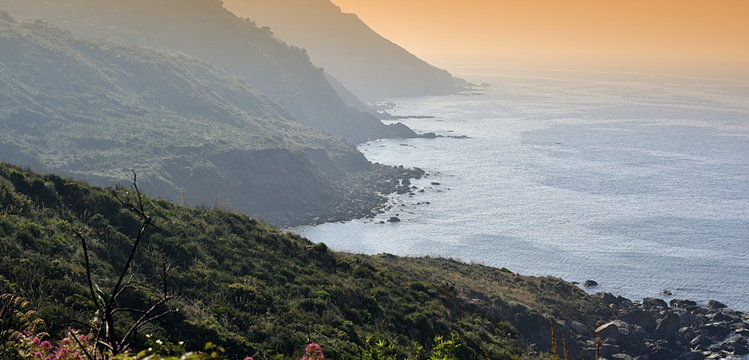 algerie ...c&ocirc;tes r&ouml;gion d'azeffoun