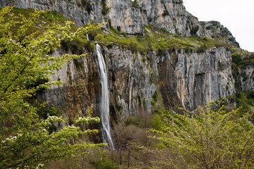 Fototapeta na wymiar Asón waterfall in Cantabria, Spain.