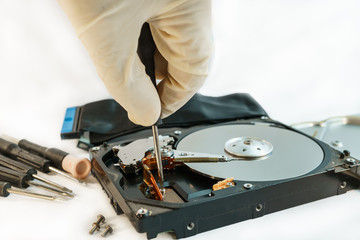 Obraz premium screw hard disk drive to repair for recovery information