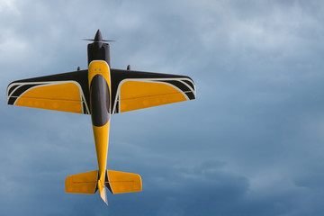 Naklejka na ściany i meble Flugzeug - Modellflugzeug - Kunstflugzeug