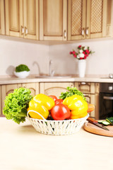 Obraz na płótnie Canvas Fresh vegetables on a table in the kitchen