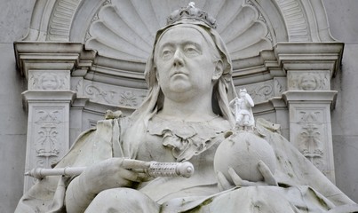 Detailed statue of a woman from London 