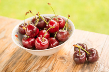 Ciliege fresca in tavola 