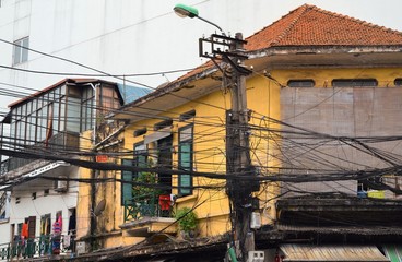 pold house with wire in Hanoi