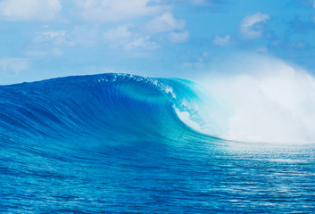 Fototapeta na wymiar Epic Waves, Perfect Surf