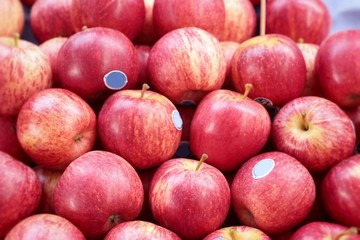 apples red