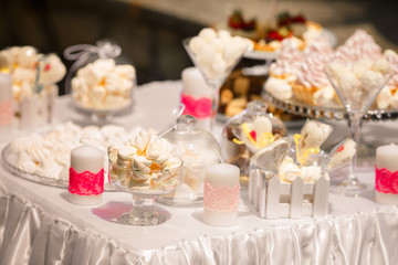 Obraz na płótnie Canvas wedding Dessert table
