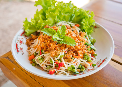 Thai spicy rice vermicelli salad