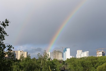 Радуга над городом