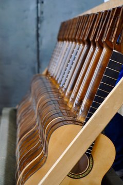 Guitar rack