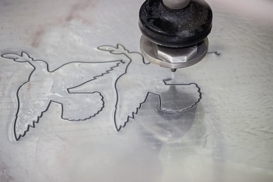 High pressure waterjet aluminium cutting 2