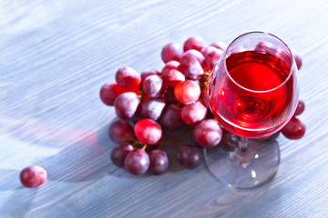 red wine and grapes