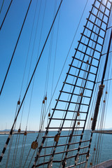 Obraz premium Marine rope ladder at pirate ship
