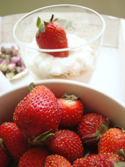 frozen yogurt with strawberries