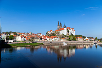 Fototapeta na wymiar Cityscape of Meissen and river Elbe