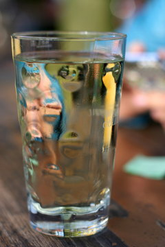 Weinschorle im "Dubbeglas"