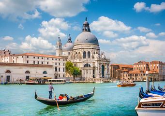 Gondola on Canal Grande with Santa Maria della Salute, Venice - obrazy, fototapety, plakaty